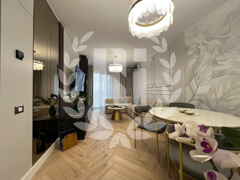 Pipera Plaza, studio, curte privata.